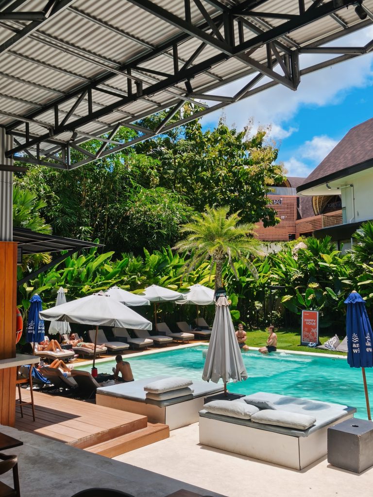 best poolside cafe uluwatu