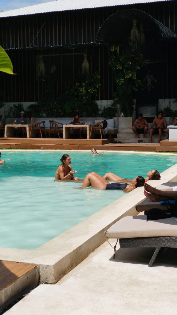 digital nomad cafe uluwatu