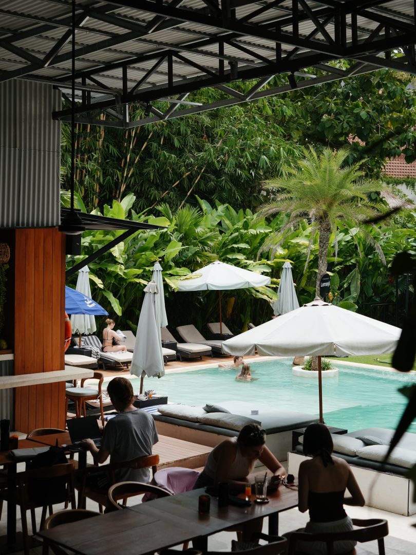 cafes with pool in bali