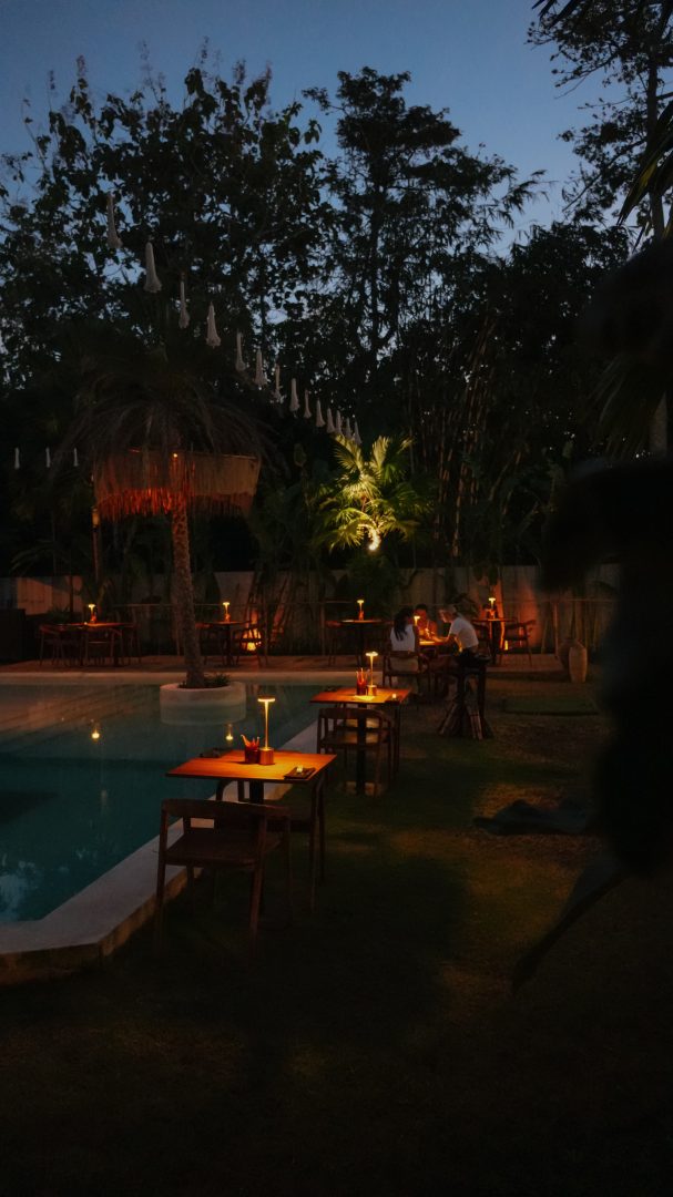 romantic dinner uluwatu