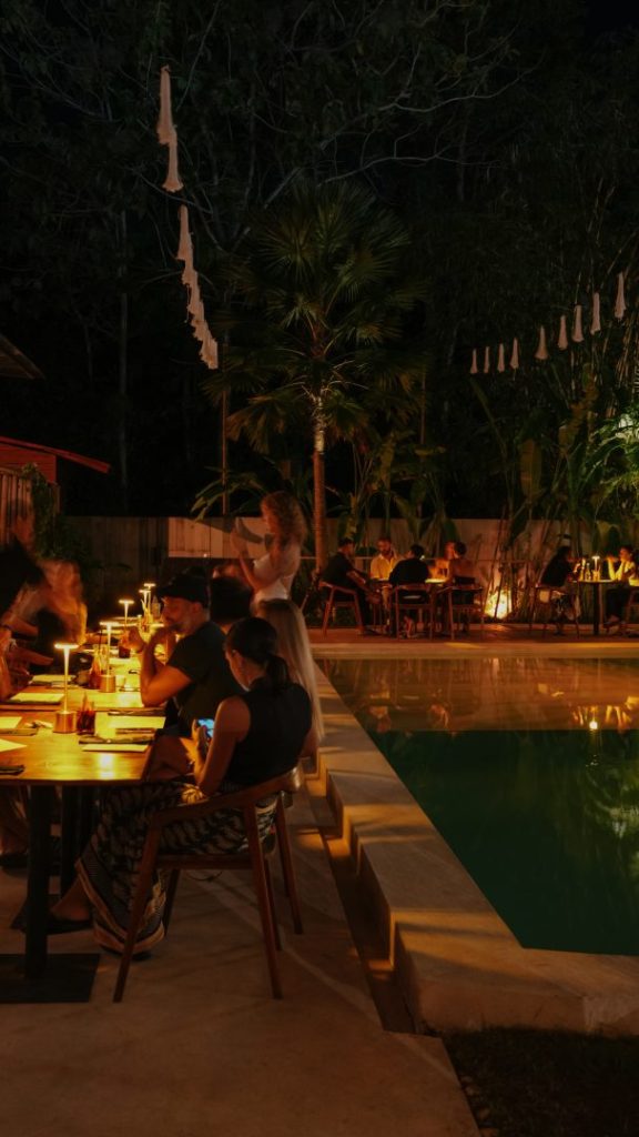 romantic dinner uluwatu